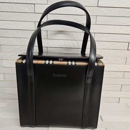 Vintage old burberry box - old,